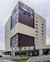 HS HOTSSON Hotel Irapuato