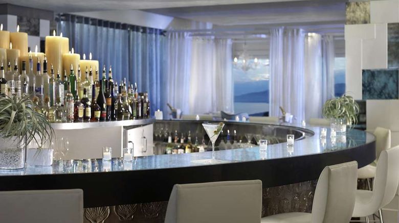 <b>The Huntley Hotel Santa Monica Beach Restaurant</b>. Images powered by <a href="https://iceportal.shijigroup.com/" title="IcePortal" target="_blank">IcePortal</a>.