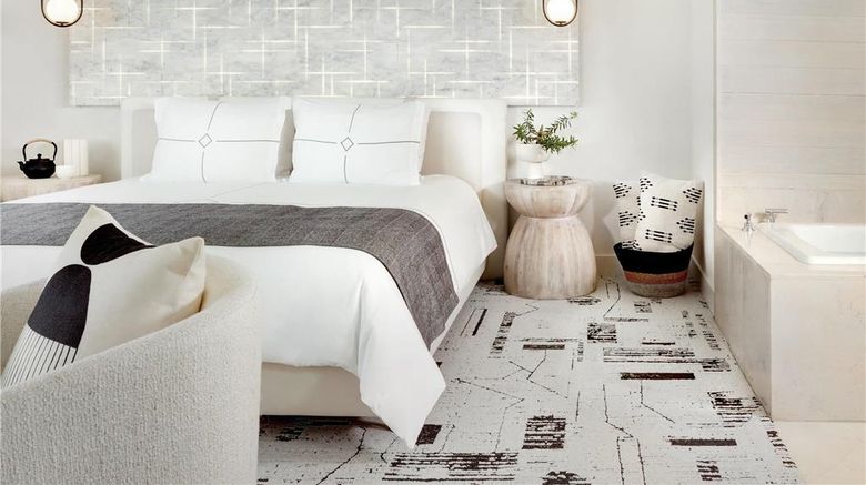 <b>The Huntley Hotel Santa Monica Beach Suite</b>. Images powered by <a href="https://iceportal.shijigroup.com/" title="IcePortal" target="_blank">IcePortal</a>.