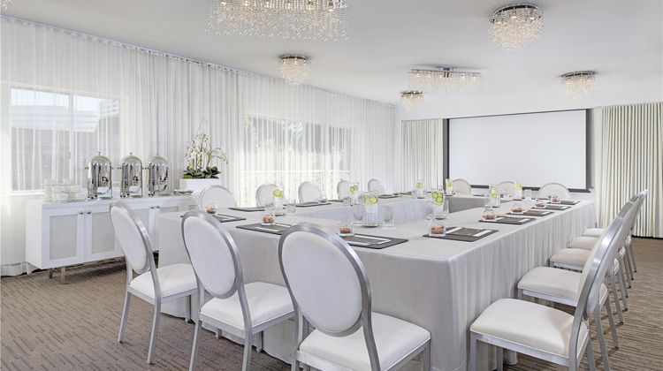 The Huntley Hotel Santa Monica Beach Meeting