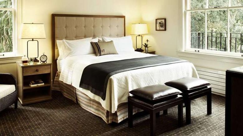 <b>The Inn at the Presidio Room</b>. Images powered by <a href="https://iceportal.shijigroup.com/" title="IcePortal" target="_blank">IcePortal</a>.