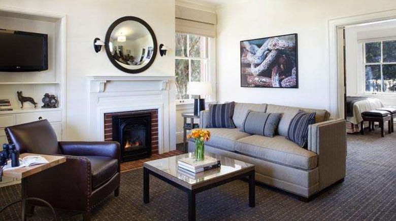 <b>The Inn at the Presidio Lobby</b>. Images powered by <a href="https://iceportal.shijigroup.com/" title="IcePortal" target="_blank">IcePortal</a>.