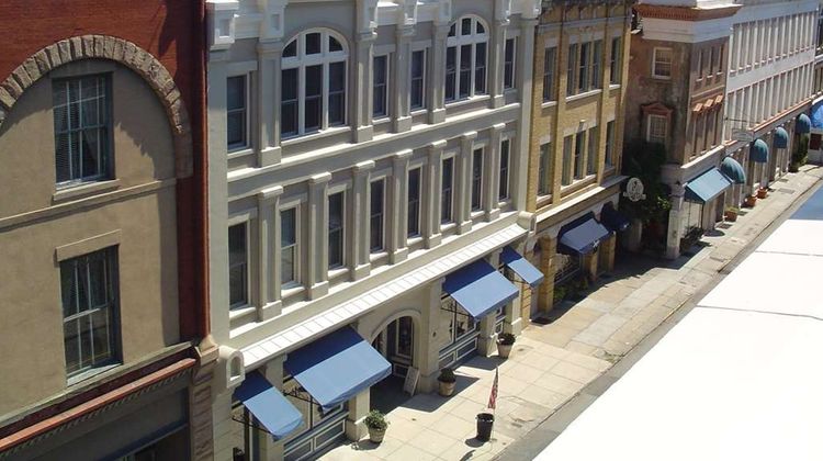 Kings Courtyard Inn Exterior