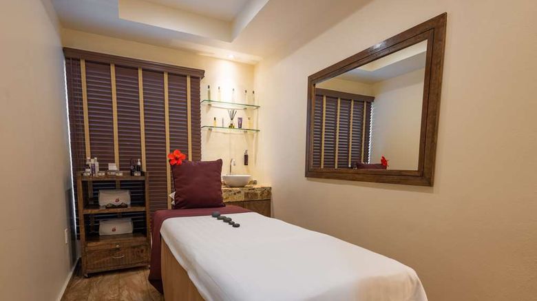 <b>Las Brisas Acapulco Spa</b>. Images powered by <a href="https://iceportal.shijigroup.com/" title="IcePortal" target="_blank">IcePortal</a>.