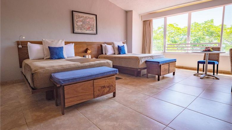 <b>Las Brisas Huatulco Room</b>. Images powered by <a href="https://iceportal.shijigroup.com/" title="IcePortal" target="_blank">IcePortal</a>.
