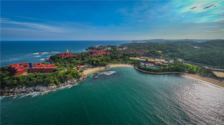 <b>Las Brisas Huatulco Exterior</b>. Images powered by <a href="https://iceportal.shijigroup.com/" title="IcePortal" target="_blank">IcePortal</a>.