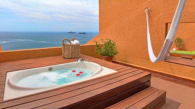 Las Brisas Ixtapa Suite