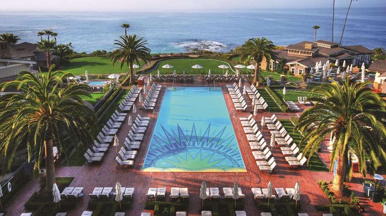 <b>Montage Laguna Beach Pool</b>. Images powered by <a href="https://iceportal.shijigroup.com/" title="IcePortal" target="_blank">IcePortal</a>.