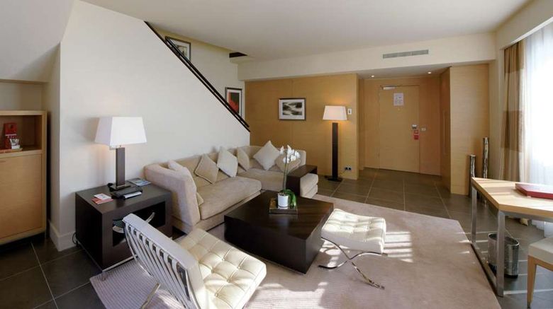 <b>Monte Carlo Bay Hotel & Resort Room</b>. Images powered by <a href="https://iceportal.shijigroup.com/" title="IcePortal" target="_blank">IcePortal</a>.