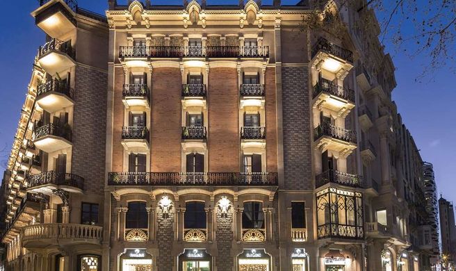 Monument Hotel Exterior