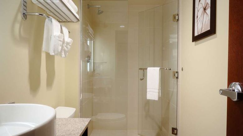 <b>Northern Hotel Room</b>. Images powered by <a href="https://iceportal.shijigroup.com/" title="IcePortal" target="_blank">IcePortal</a>.
