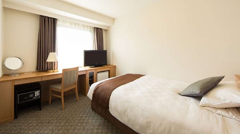 <b>Osaka Tokyu REI Hotel Room</b>. Images powered by <a href="https://iceportal.shijigroup.com/" title="IcePortal" target="_blank">IcePortal</a>.