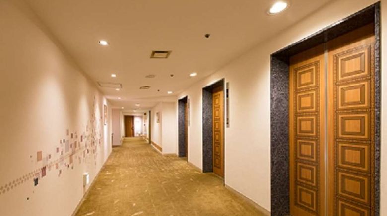 <b>Osaka Tokyu REI Hotel Room</b>. Images powered by <a href="https://iceportal.shijigroup.com/" title="IcePortal" target="_blank">IcePortal</a>.