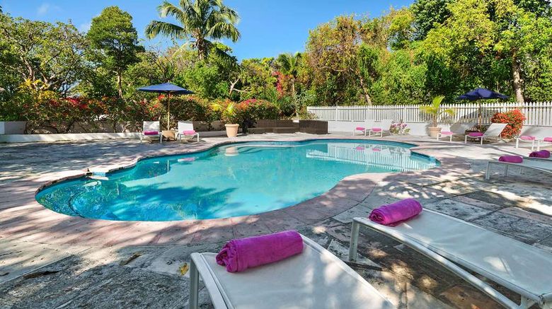 <b>Pink Sands Pool</b>. Images powered by <a href="https://iceportal.shijigroup.com/" title="IcePortal" target="_blank">IcePortal</a>.