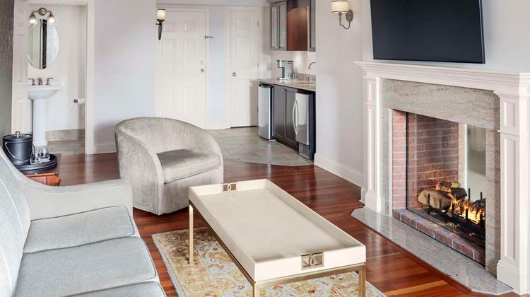 Portland Regency Hotel & Spa Suite