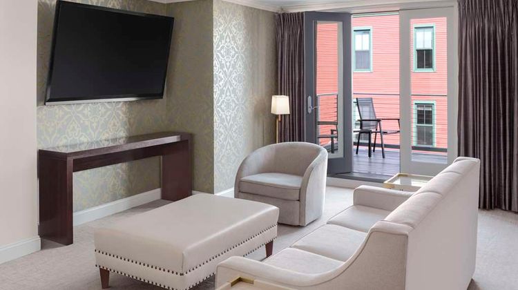 Portland Regency Hotel & Spa Suite