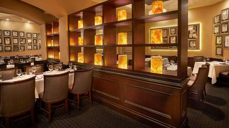 <b>Rosen Plaza Hotel Restaurant</b>. Images powered by <a href="https://iceportal.shijigroup.com/" title="IcePortal" target="_blank">IcePortal</a>.