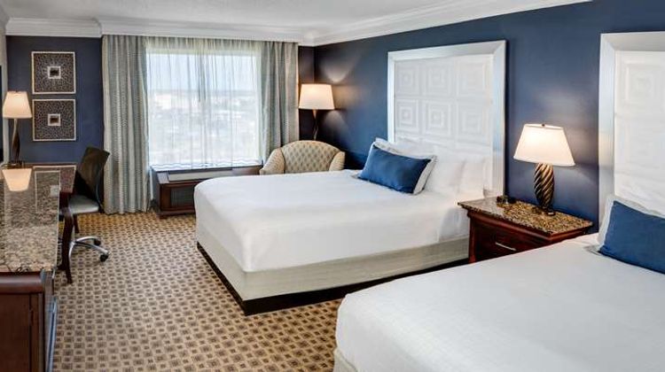 Rosen Plaza Hotel Room