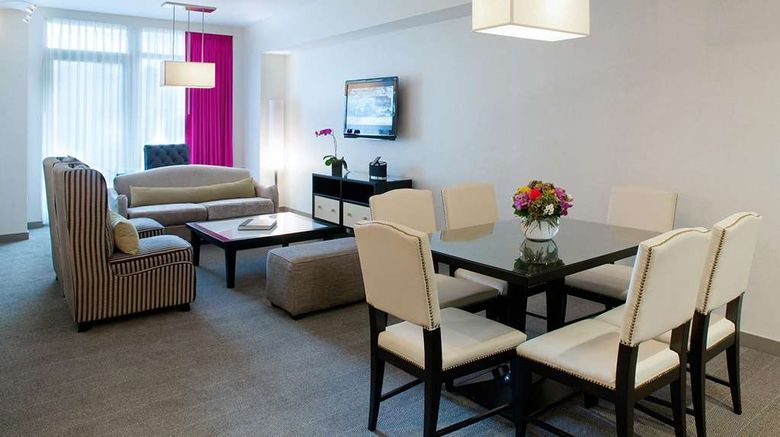 <b>Royalton Park Avenue Room</b>. Images powered by <a href="https://iceportal.shijigroup.com/" title="IcePortal" target="_blank">IcePortal</a>.