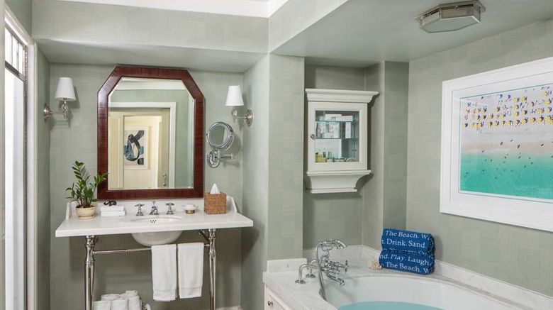 <b>Shutters on the Beach Room</b>. Images powered by <a href="https://iceportal.shijigroup.com/" title="IcePortal" target="_blank">IcePortal</a>.