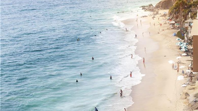 <b>Surf & Sand Laguna Beach Beach</b>. Images powered by <a href="https://iceportal.shijigroup.com/" title="IcePortal" target="_blank">IcePortal</a>.