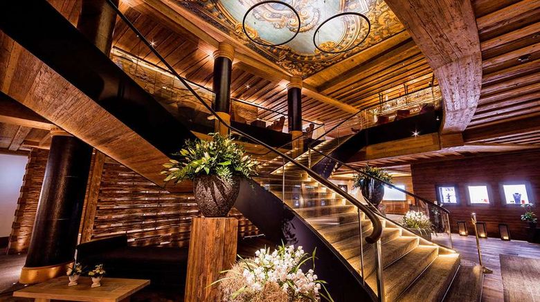 <b>The Alpina Gstaad Lobby</b>. Images powered by <a href="https://iceportal.shijigroup.com/" title="IcePortal" target="_blank">IcePortal</a>.