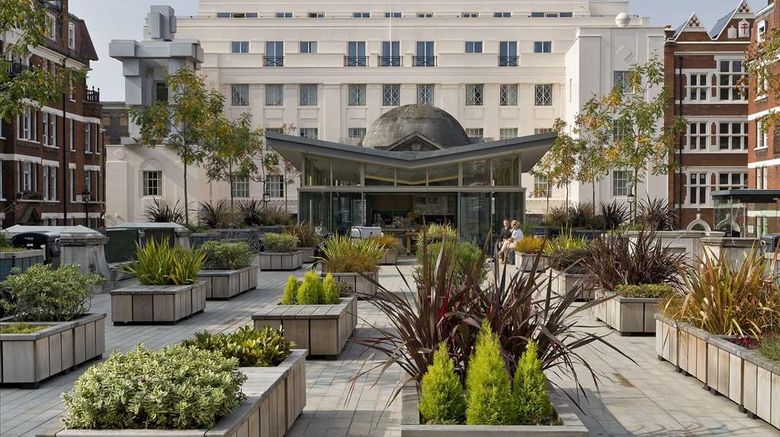 <b>The Beaumont Exterior</b>. Images powered by <a href="https://iceportal.shijigroup.com/" title="IcePortal" target="_blank">IcePortal</a>.
