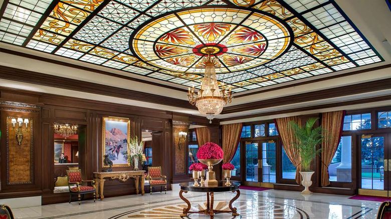 <b>The Broadmoor Lobby</b>. Images powered by <a href="https://iceportal.shijigroup.com/" title="IcePortal" target="_blank">IcePortal</a>.
