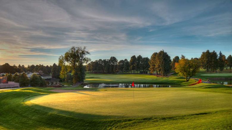 <b>The Broadmoor Golf</b>. Images powered by <a href="https://iceportal.shijigroup.com/" title="IcePortal" target="_blank">IcePortal</a>.