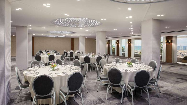 <b>The Carlton Tel Aviv Restaurant</b>. Images powered by <a href=https://www.travelagewest.com/Hotels/Tel-Aviv-Israel/