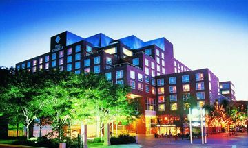 Charles Hotel, Harvard Square