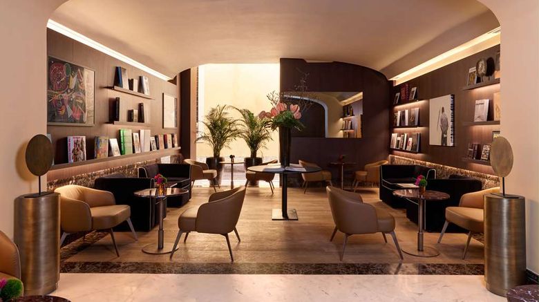 <b>The First Roma Arte Lobby</b>. Images powered by <a href="https://iceportal.shijigroup.com/" title="IcePortal" target="_blank">IcePortal</a>.