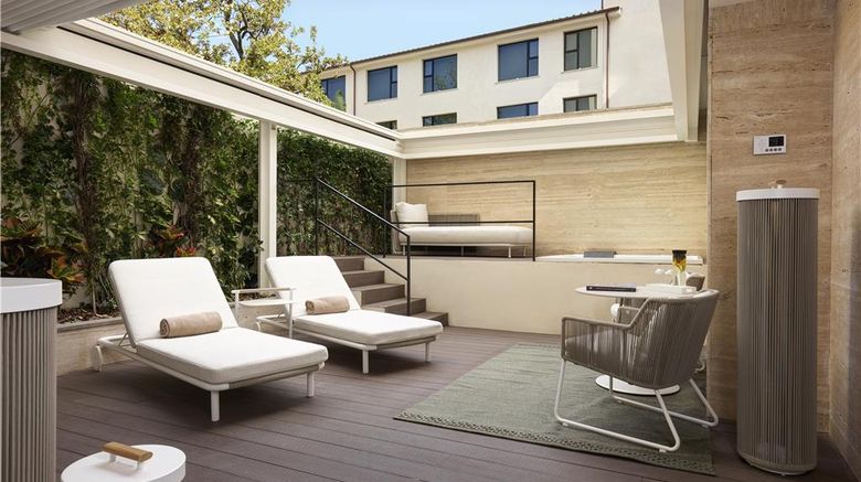 <b>The First Roma Arte Pool</b>. Images powered by <a href="https://iceportal.shijigroup.com/" title="IcePortal" target="_blank">IcePortal</a>.