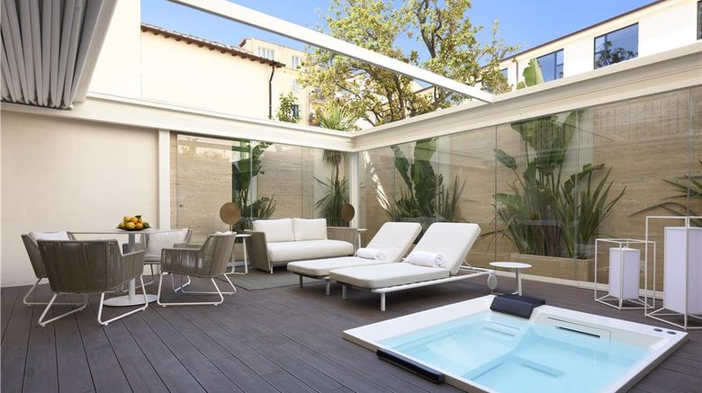 <b>The First Roma Arte Pool</b>. Images powered by <a href="https://iceportal.shijigroup.com/" title="IcePortal" target="_blank">IcePortal</a>.