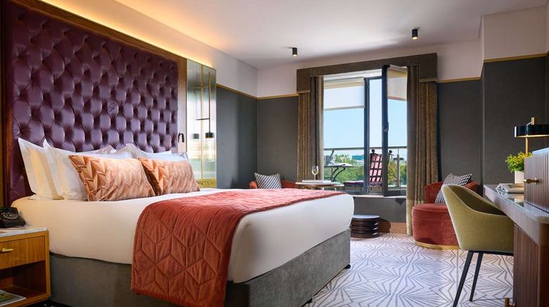 <b>Fitzwilliam Hotel Room</b>. Images powered by <a href="https://iceportal.shijigroup.com/" title="IcePortal" target="_blank">IcePortal</a>.