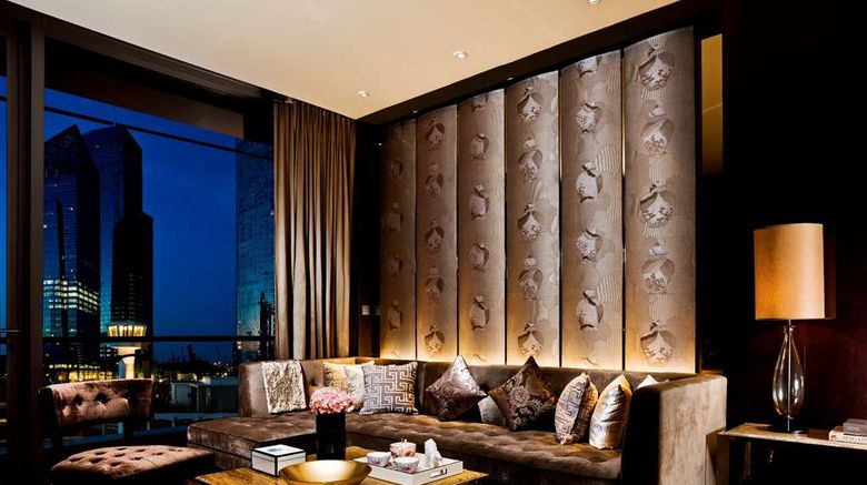 <b>The Fullerton Bay Hotel Singapore Suite</b>. Images powered by <a href=https://www.travelagewest.com/Hotels/Singapore-Singapore/
