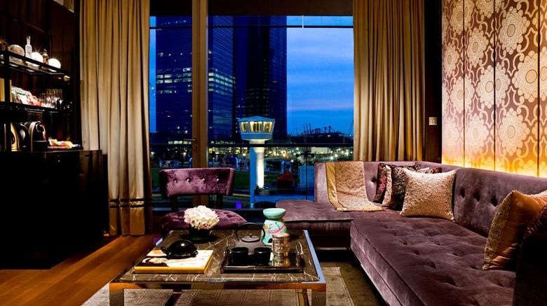 <b>The Fullerton Bay Hotel Singapore Suite</b>. Images powered by <a href=https://www.travelagewest.com/Hotels/Singapore-Singapore/