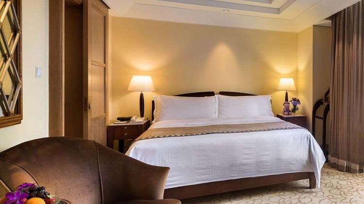 The Fullerton Hotel Singapore Room