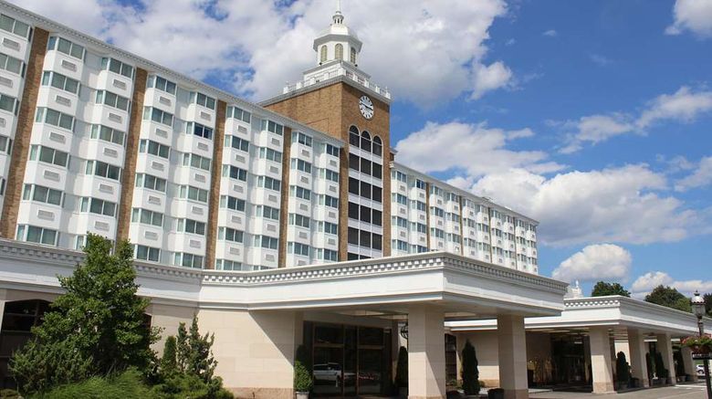 The Garden City Hotel Exterior. Images powered by <a href="https://iceportal.shijigroup.com" target="_blank" rel="noopener">Ice Portal</a>.