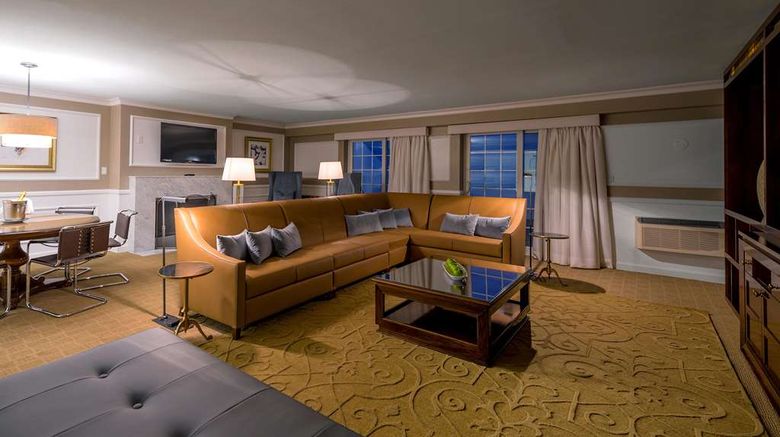 <b>The Garden City Hotel Room</b>. Images powered by <a href="https://iceportal.shijigroup.com/" title="IcePortal" target="_blank">IcePortal</a>.