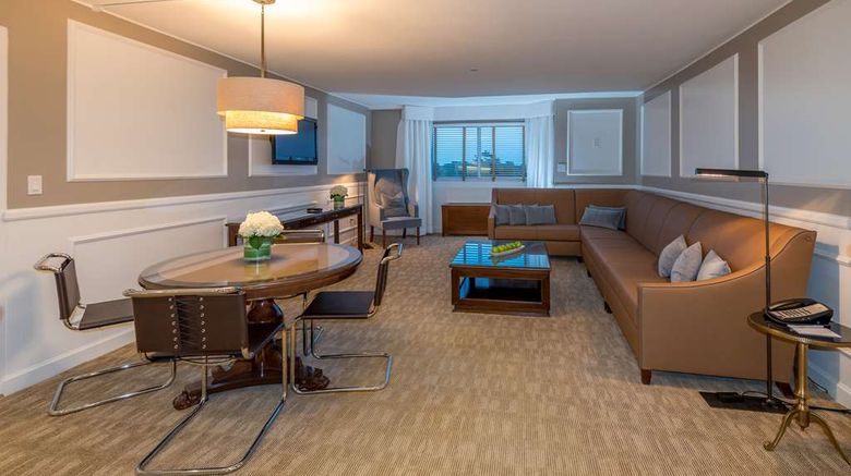 <b>The Garden City Hotel Suite</b>. Images powered by <a href="https://iceportal.shijigroup.com/" title="IcePortal" target="_blank">IcePortal</a>.