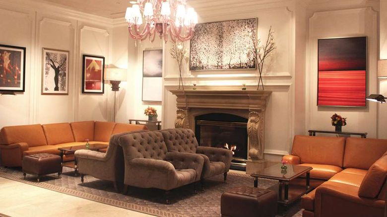 <b>The Garden City Hotel Lobby</b>. Images powered by <a href="https://iceportal.shijigroup.com/" title="IcePortal" target="_blank">IcePortal</a>.