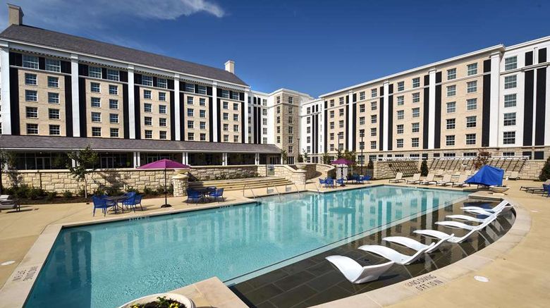 <b>The Guest House at Graceland Pool</b>. Images powered by <a href="https://iceportal.shijigroup.com/" title="IcePortal" target="_blank">IcePortal</a>.