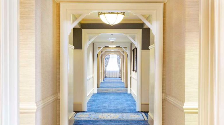 <b>The Inn at Harbour Town Lobby</b>. Images powered by <a href="https://iceportal.shijigroup.com/" title="IcePortal" target="_blank">IcePortal</a>.