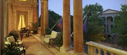 Jefferson Hotel Exterior