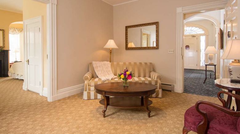 <b>The Middlebury Inn Lobby</b>. Images powered by <a href="https://iceportal.shijigroup.com/" title="IcePortal" target="_blank">IcePortal</a>.