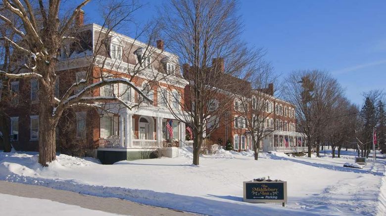 <b>The Middlebury Inn Exterior</b>. Images powered by <a href="https://iceportal.shijigroup.com/" title="IcePortal" target="_blank">IcePortal</a>.