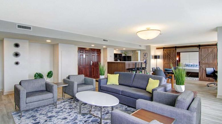 <b>The Park Hotel London Suite</b>. Images powered by <a href="https://iceportal.shijigroup.com/" title="IcePortal" target="_blank">IcePortal</a>.