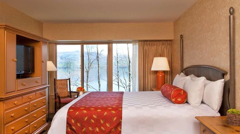 <b>The Sagamore Resort Restaurant</b>. Images powered by <a href="https://iceportal.shijigroup.com/" title="IcePortal" target="_blank">IcePortal</a>.