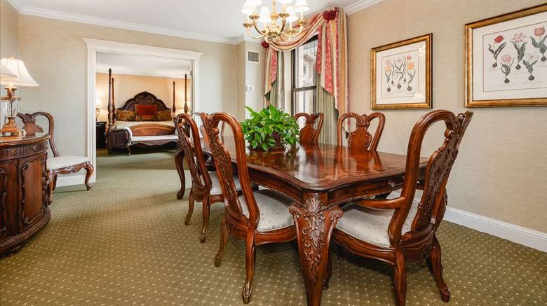 <b>The Saint Paul Hotel Suite</b>. Images powered by <a href="https://iceportal.shijigroup.com/" title="IcePortal" target="_blank">IcePortal</a>.